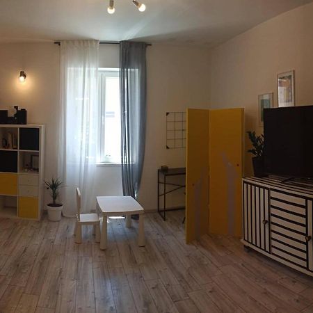 Appartement Novoureden Komforni Stan Od 90 M2 S Dvoristem à Šibenik Extérieur photo