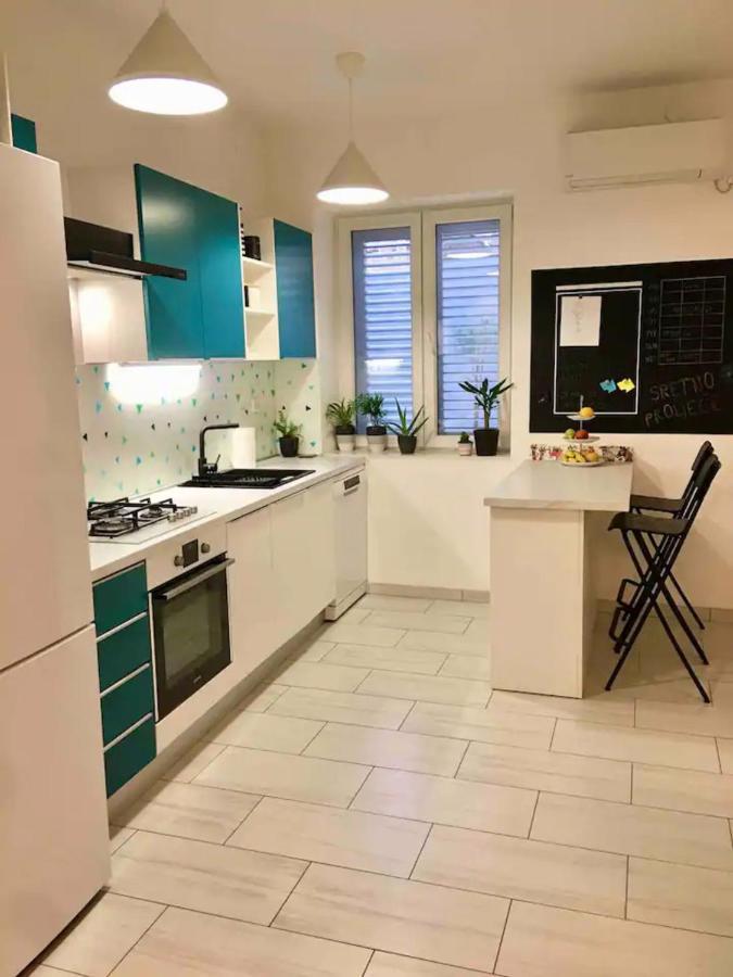 Appartement Novoureden Komforni Stan Od 90 M2 S Dvoristem à Šibenik Extérieur photo