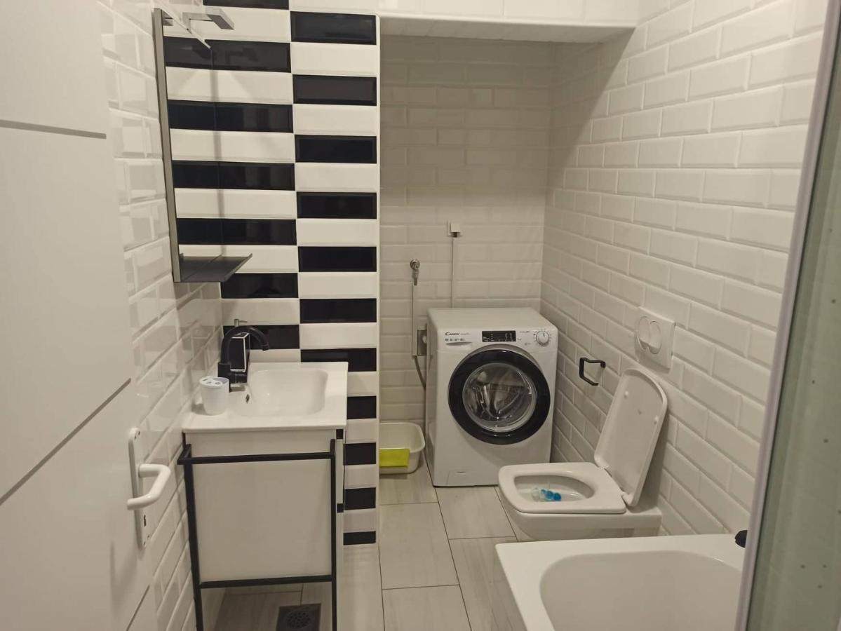 Appartement Novoureden Komforni Stan Od 90 M2 S Dvoristem à Šibenik Extérieur photo