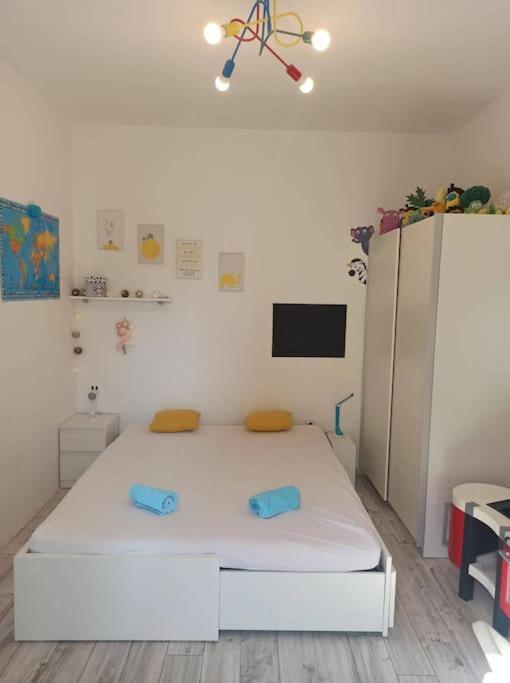 Appartement Novoureden Komforni Stan Od 90 M2 S Dvoristem à Šibenik Chambre photo