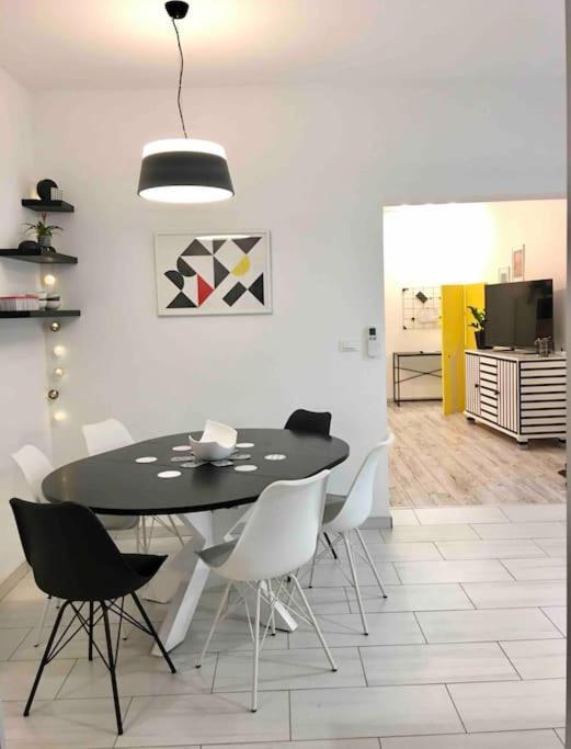 Appartement Novoureden Komforni Stan Od 90 M2 S Dvoristem à Šibenik Chambre photo