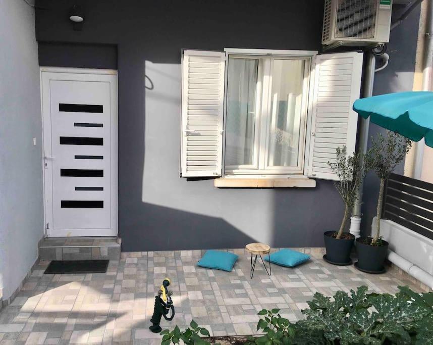 Appartement Novoureden Komforni Stan Od 90 M2 S Dvoristem à Šibenik Chambre photo